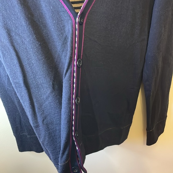 Hugo Boss navy blue men’s large 5 button cardigan with purple details. - Picture 8 of 8
